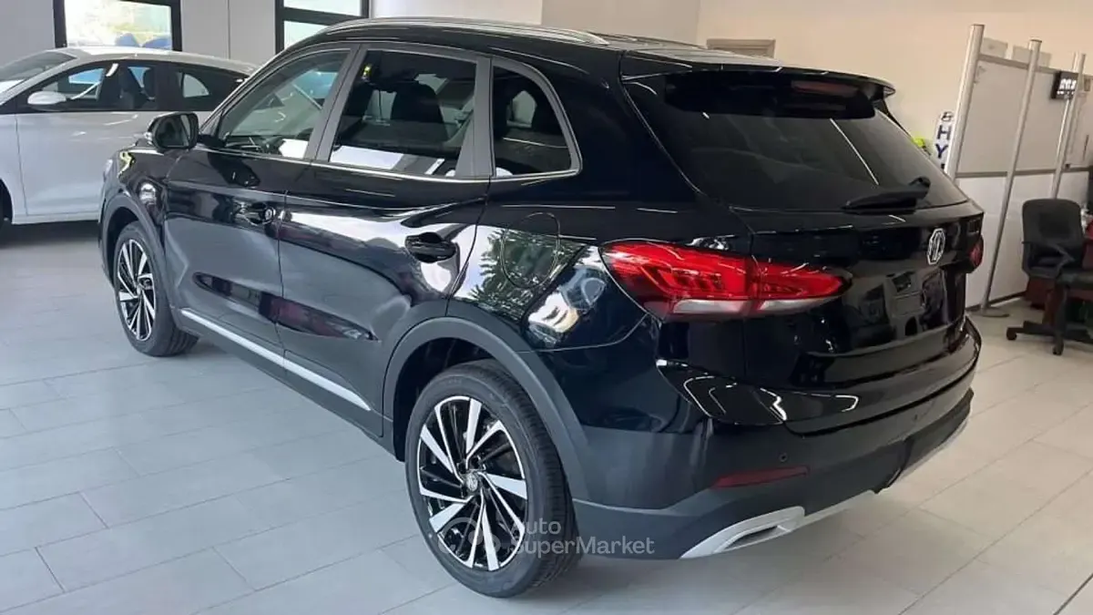 Nuevo MG ZS Comfort 197 CV (144 kW) 2025 Negro Berlina
