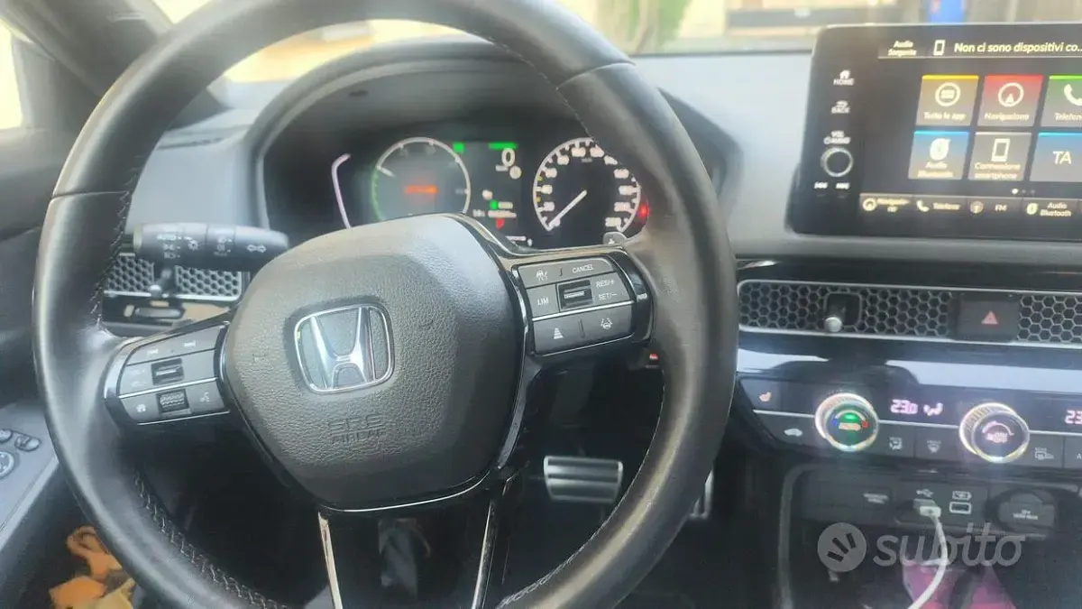 Usata Honda Civic 143 CV (105 kW) 2022 Grigio Berlina