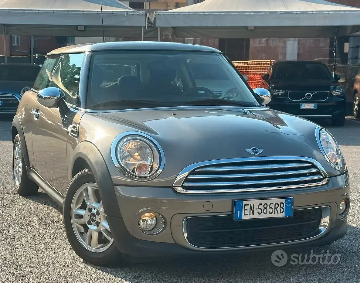 Usata Mini Cooper D 90 CV (66 kW) 2012 Utilitaria