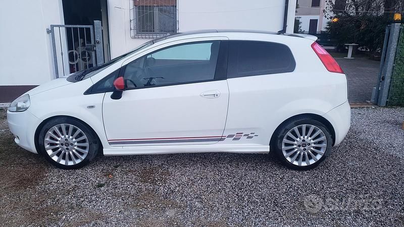 Usata Fiat Grande Punto Sport 90 CV (66 kW) 2008 Utilitaria