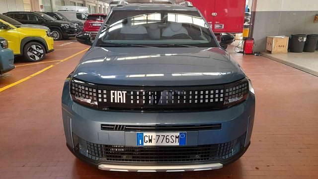 Usata Fiat Grande Panda La Prima 100 CV (73 kW) 2025 Blu Utilitaria