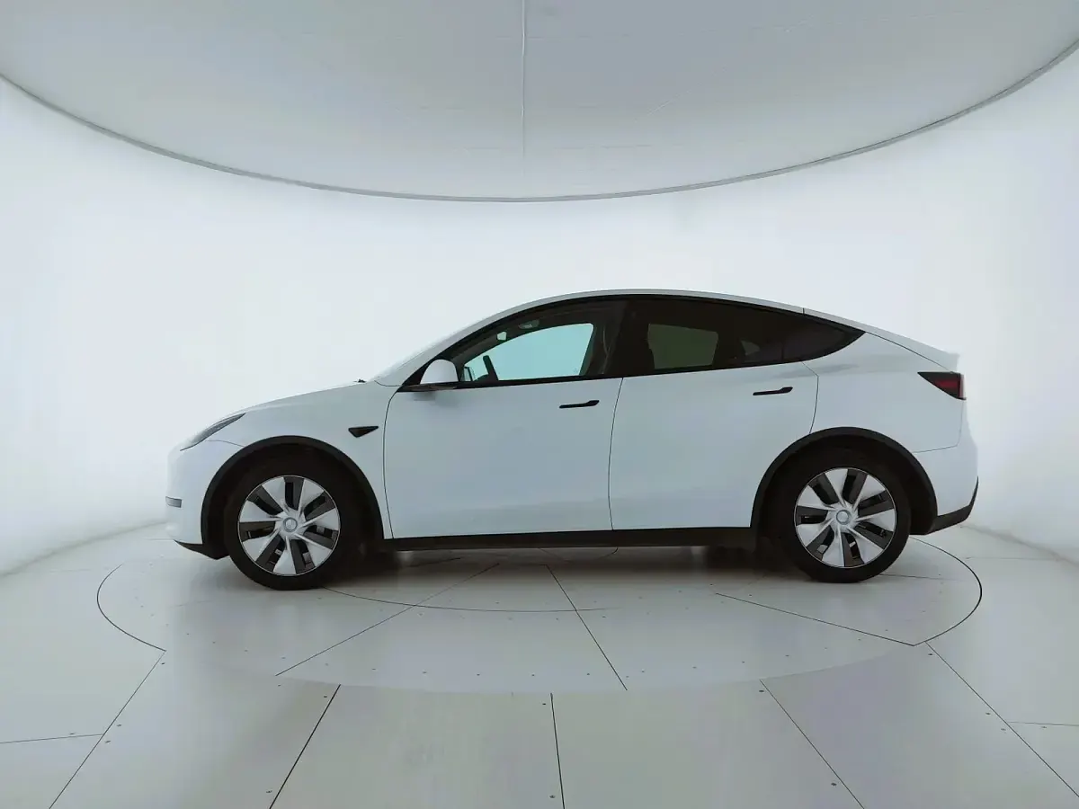 Usata Tesla Model Y 378 kW (514 CV) 2023 Bianco SUV