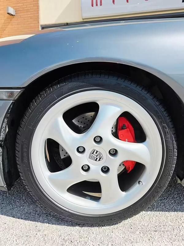 Usata Porsche Boxster 251 CV (184 kW) 2001 Grigio Cabrio