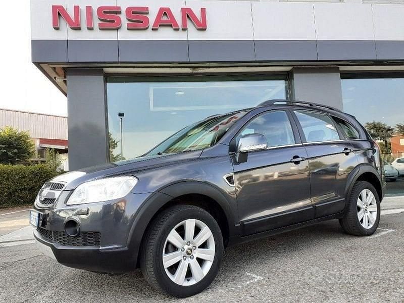 Usata Chevrolet Captiva 150 CV (110 kW) 2007 Grigio SUV