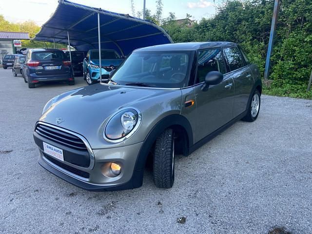 Usata Mini One D Business 95 CV (69 kW) 2018 Grigio Utilitaria