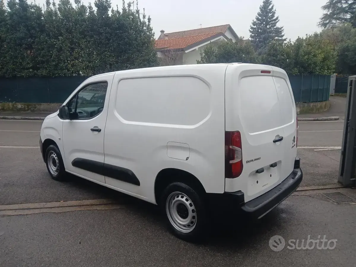 Usata Citroën Berlingo 102 CV (75 kW) 2021 Bianco Monovolume
