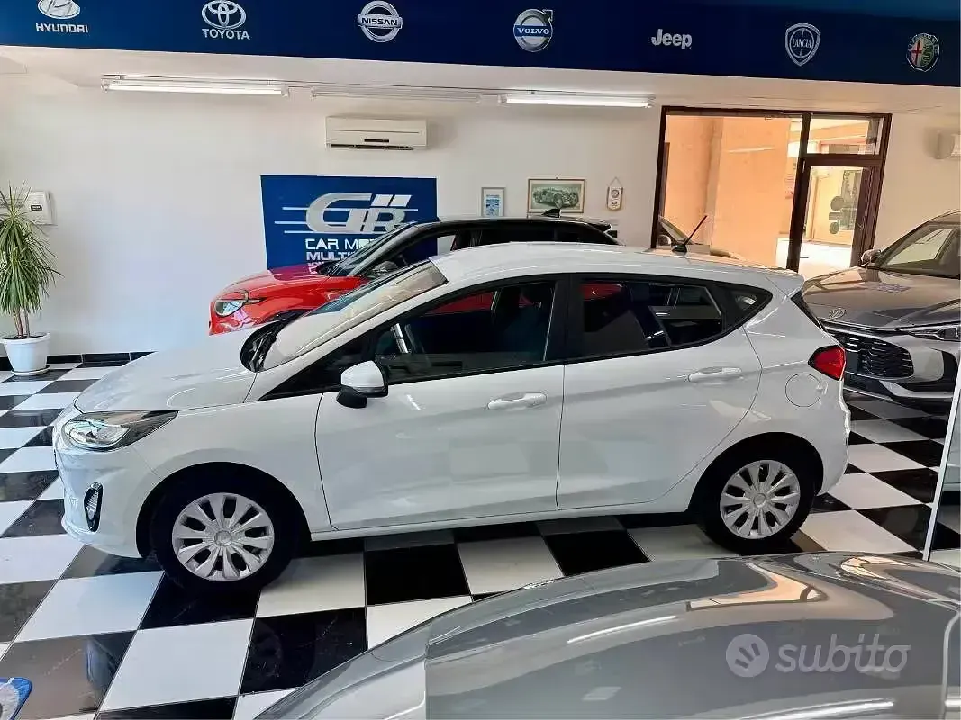 Usata Ford Fiesta 75 CV (55 kW) 2022 Bianco Utilitaria