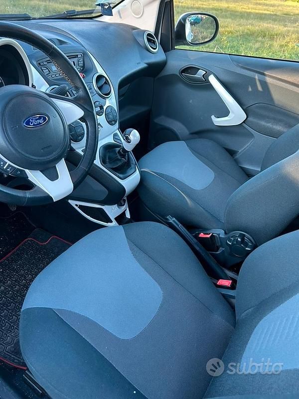 Usata Ford Ka 69 CV (50 kW) 2016 Berlina