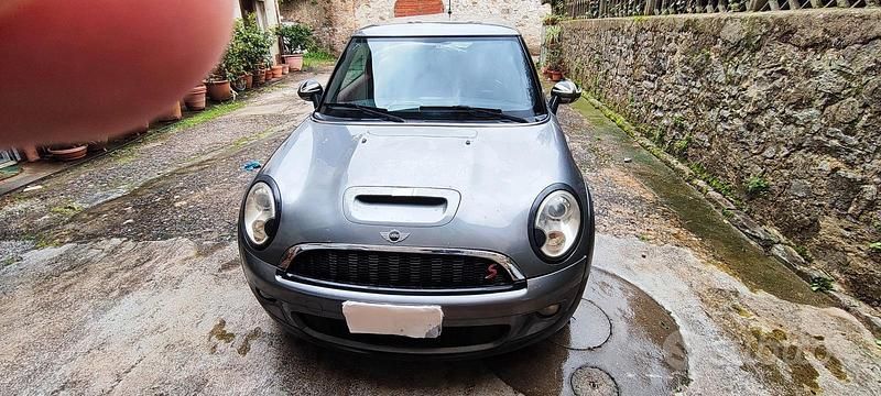 Begagnad Mini Cooper S Coupé 2008 Grå Sportkupé