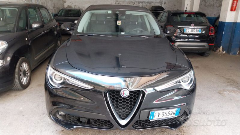 Usata Alfa Romeo Stelvio 179 CV (131 kW) 2017 Nero SUV