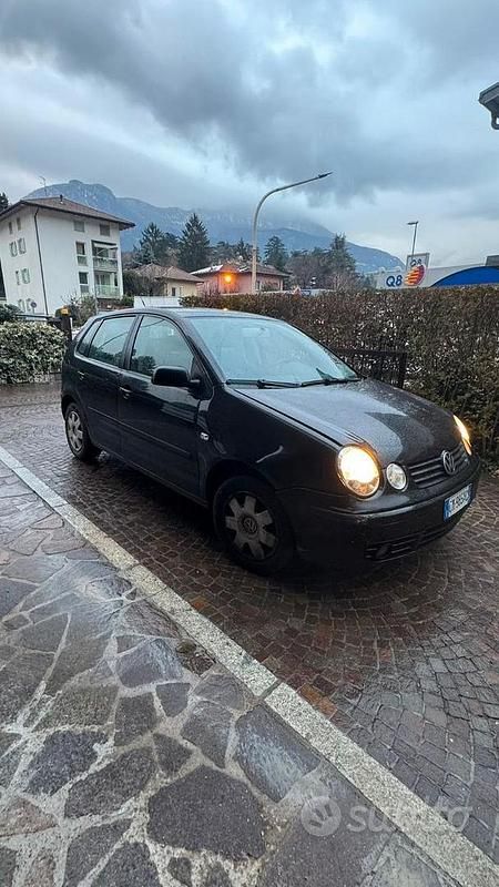 Usata VW Polo 75 CV (55 kW) 2004 Nero Utilitaria