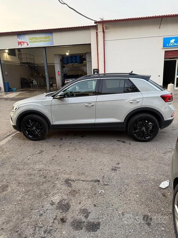 Usata VW T-Roc Sport 115 CV (84 kW) 2023 Bianco SUV