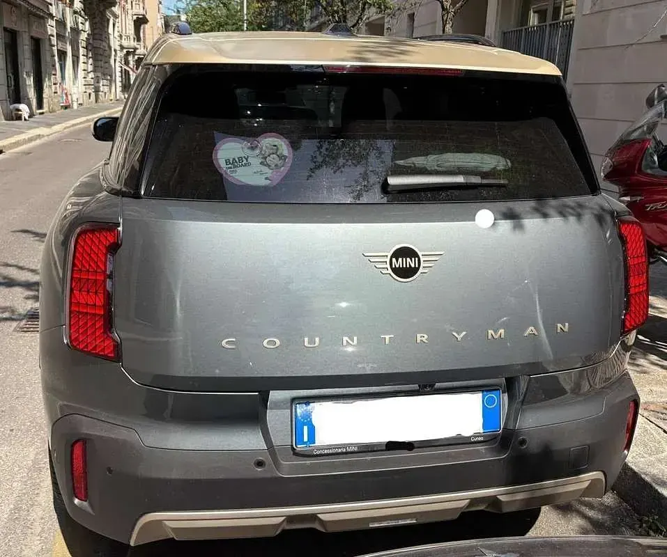 Usata Mini Countryman 170 CV (125 kW) 2026 Verde SUV