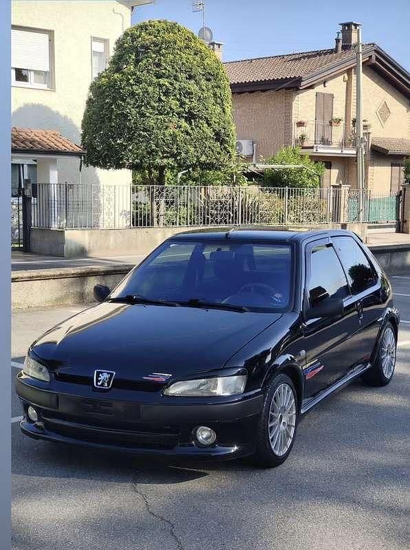 Usata Peugeot 106 118 CV (86 kW) 2001 Utilitaria