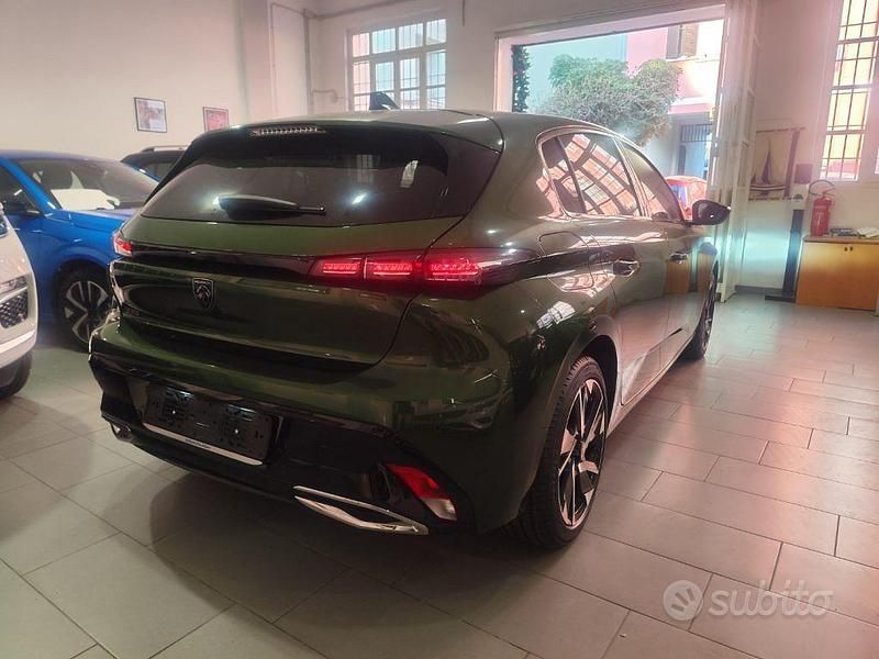 Nuova Peugeot 308 Allure 2025 Verde Berlina