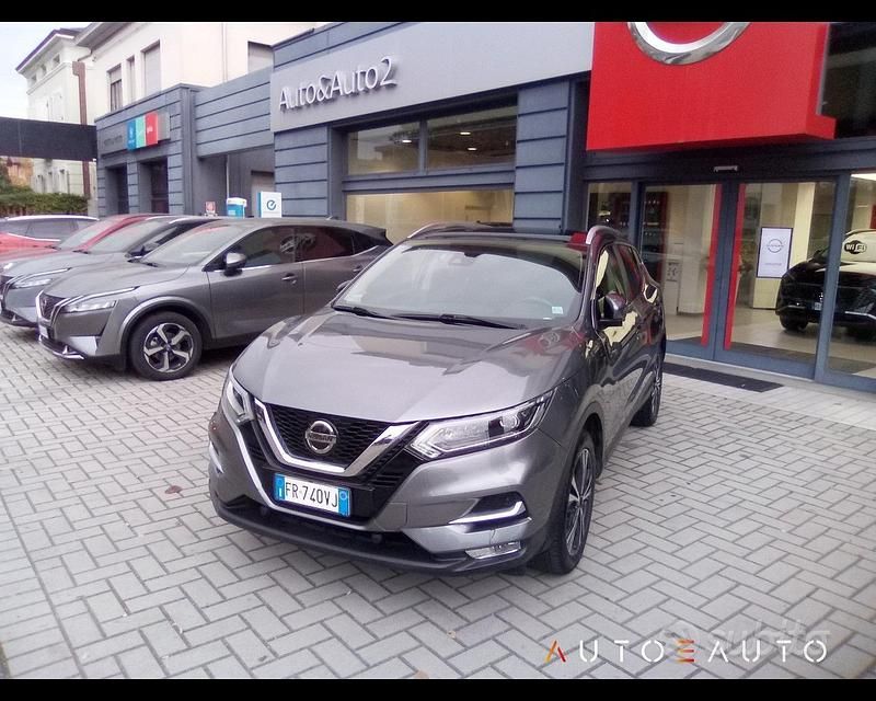 Grigio Usata 2018 Nissan Qashqai N-Connecta SUV | 11.900 € (Ottimo prezzo) - Immagine 1/4