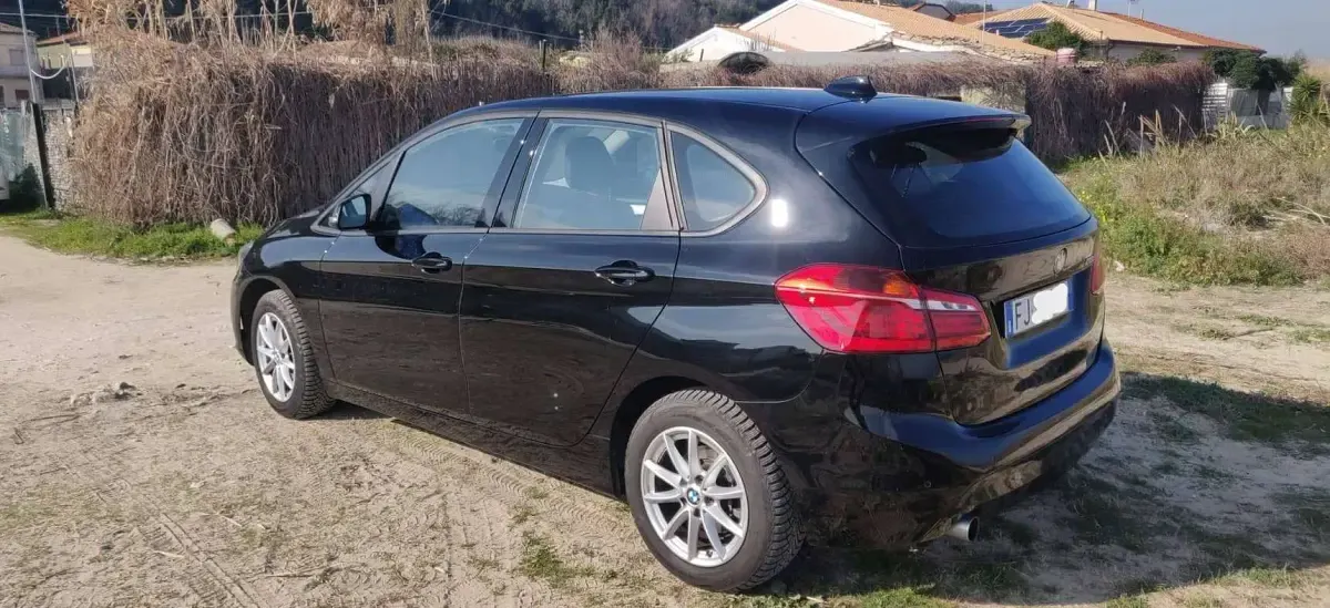 Usata BMW 216 Active Tourer Advantage 116 CV (85 kW) 2017 Nero Monovolume
