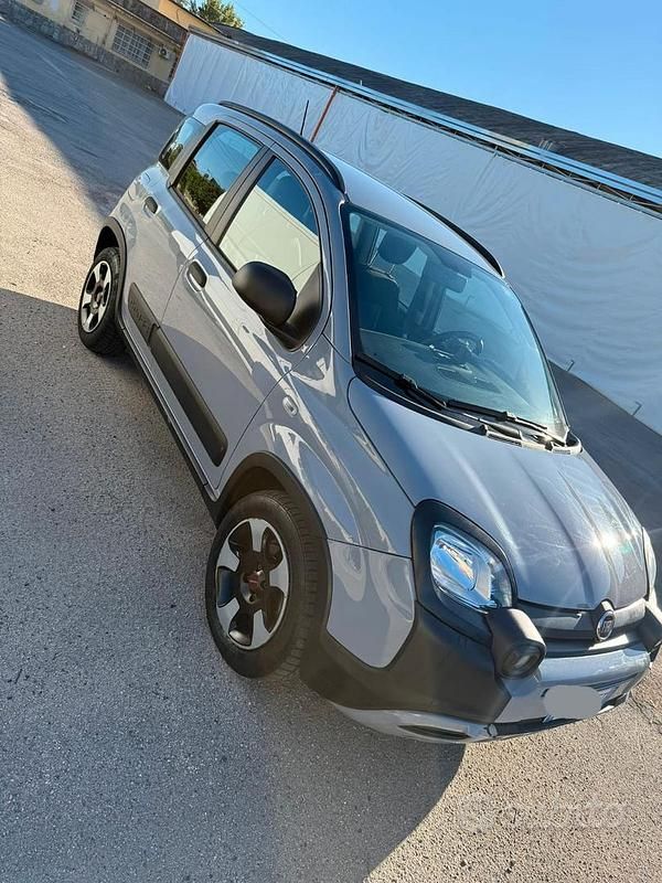 Grigio Usata 2020 Fiat Panda Cross Cross Due volumi | 9900 € (Ottimo prezzo) - Immagine 1/4