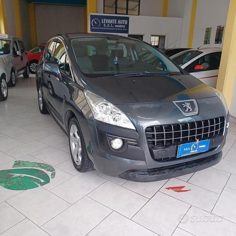 Grigio Usata 2009 Peugeot 3008 Tre volumi | 3500 € (Ottimo prezzo) - Immagine 1/4