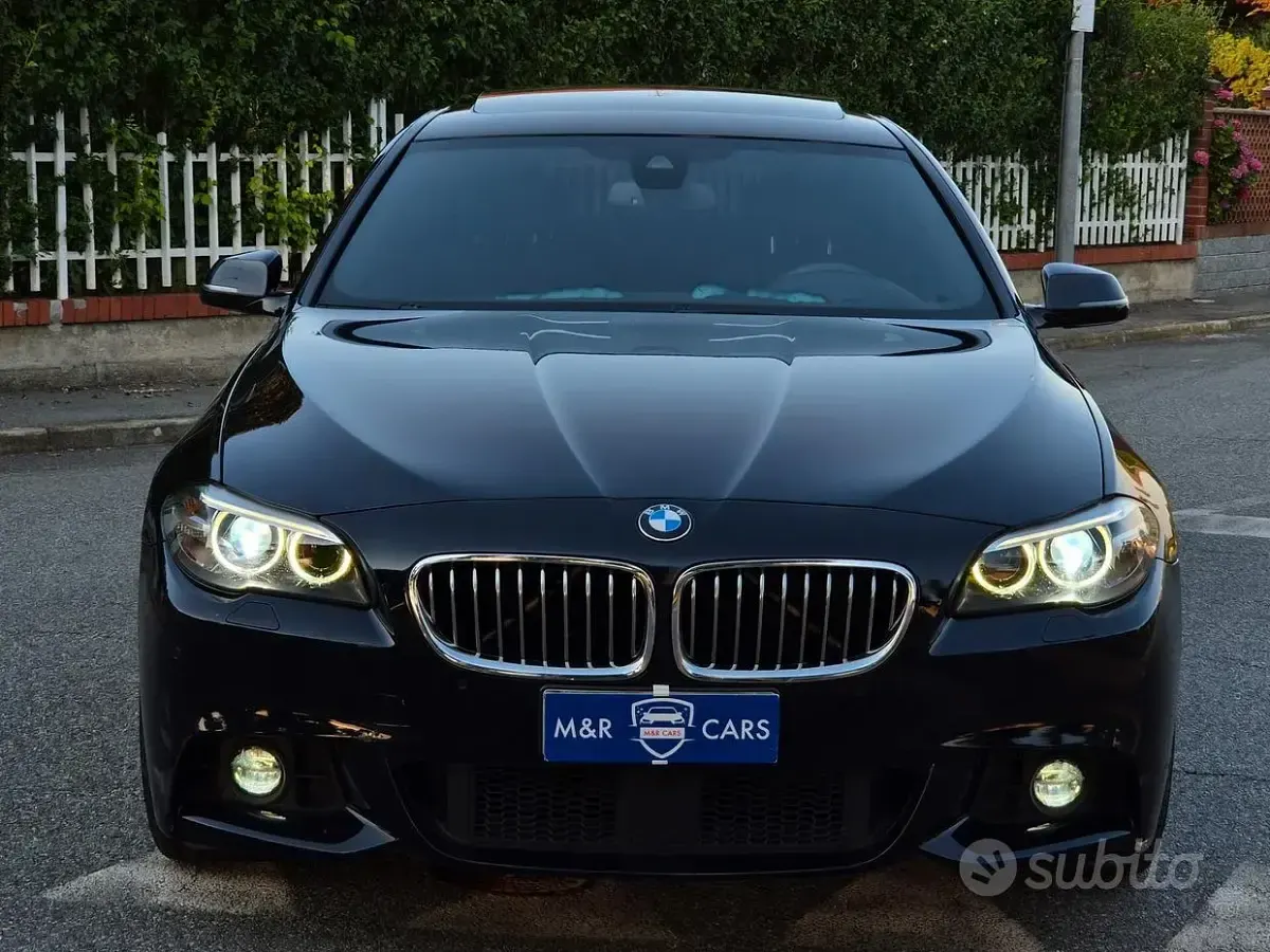 Usata BMW 530 M Sport 249 CV (183 kW) 2016 Bluazzurro Berlina