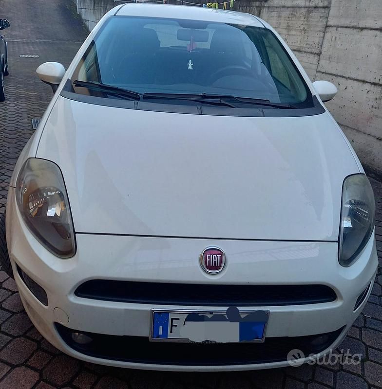 Usata Fiat Grande Punto 75 CV (55 kW) 2015 Bianco Utilitaria