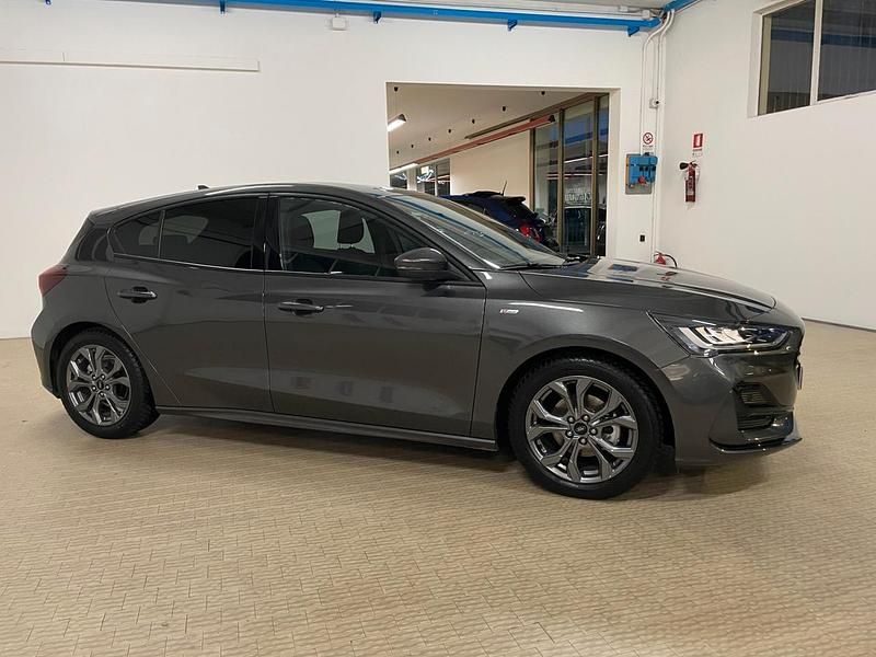 Usata Ford Focus ST-Line 125 CV (91 kW) 2025 Grigio Berlina