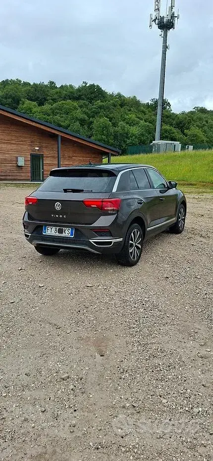 Usata VW T-Roc 116 CV (85 kW) 2019 Marrone SUV