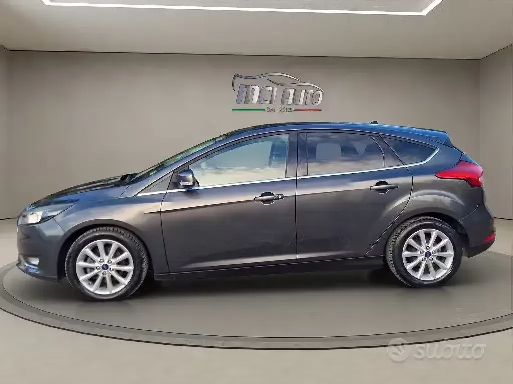 Usata Ford Focus Titanium 95 CV (69 kW) 2016 Grigio Monovolume