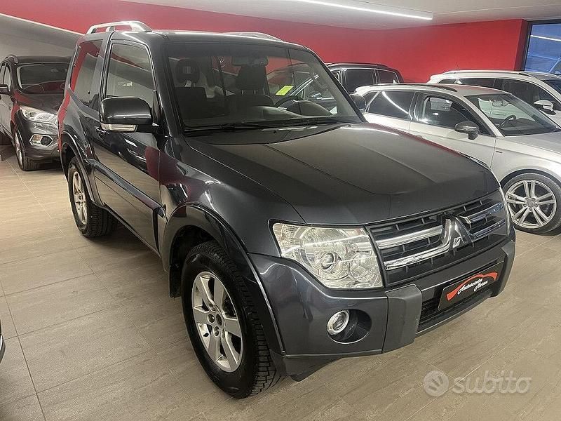 Usata Mitsubishi Pajero 170 CV (125 kW) 2007 Blu/azzurro SUV