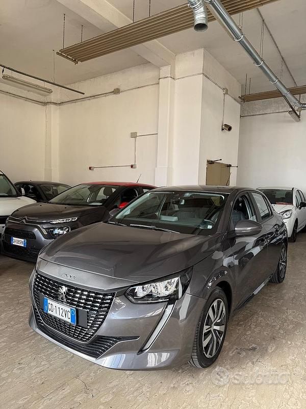 Usata Peugeot 208 Allure 101 CV (74 kW) 2020 Grigio Utilitaria