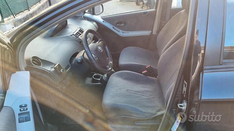 Usata Toyota Yaris 2009 Nero Utilitaria
