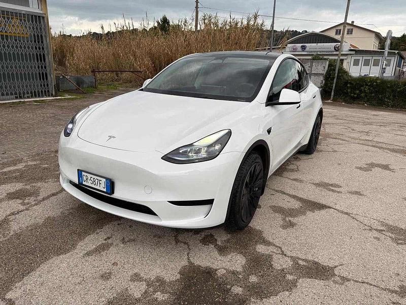 Usata Tesla Model Y Standard Range 378 kW (514 CV) 2023 Bianco SUV