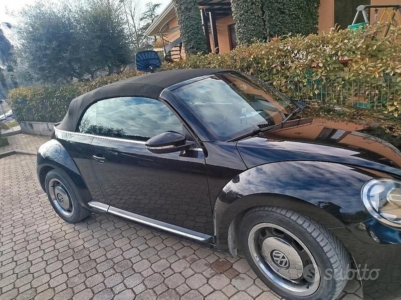 Usata VW Beetle Cabriolet 2014 Nero Cabrio