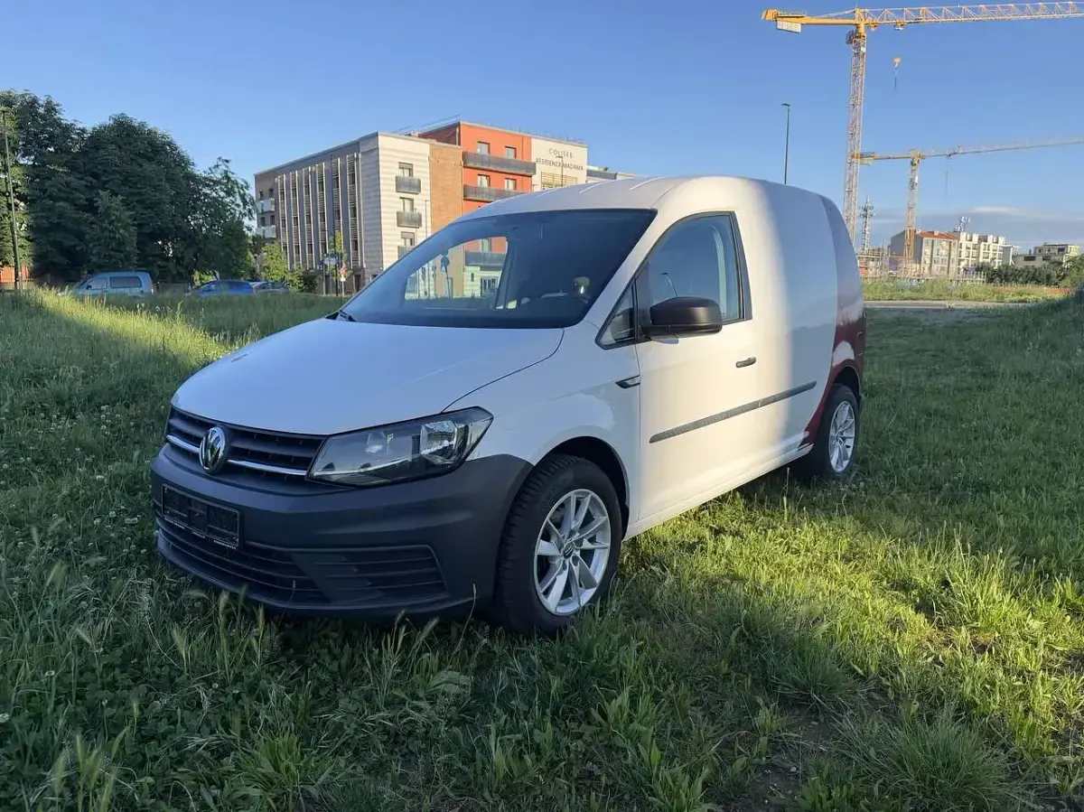 Käytetty VW Caddy 75 HP (55 kW) 2020 Other Tila-auto