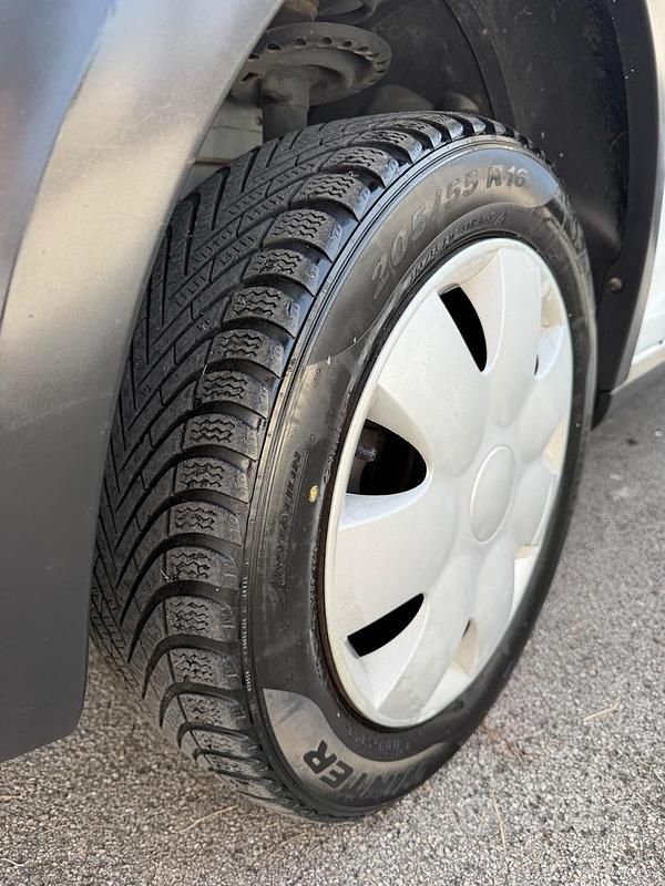 Usata Dacia Sandero Stepway 90 CV (66 kW) 2017 Bianco Berlina