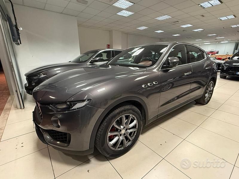 Usata Maserati Levante GranLusso 275 CV (202 kW) 2019 Grigio SUV