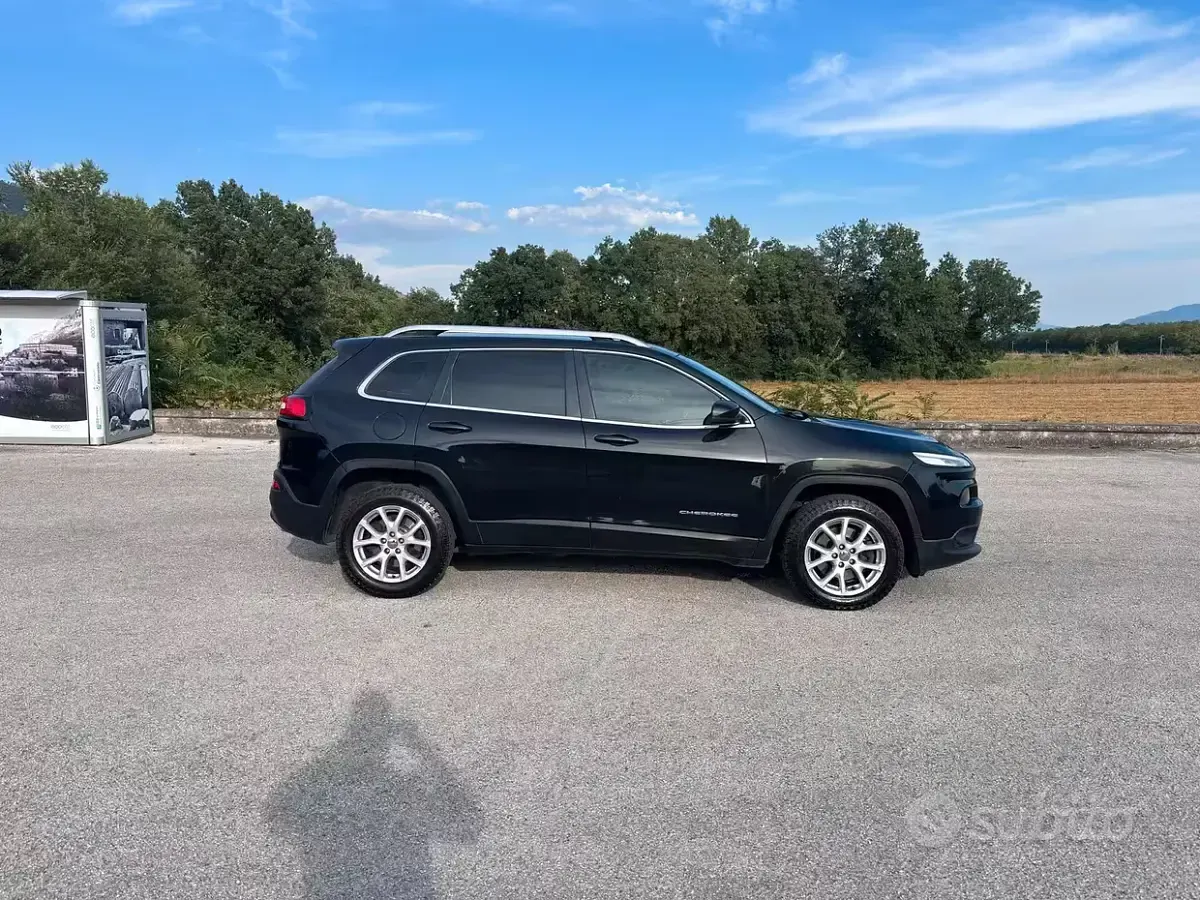 Usata Jeep Cherokee 170 CV (125 kW) 2015 Nero SUV