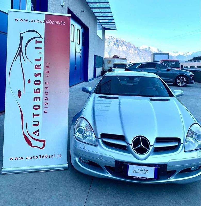 Usata Mercedes SLK200 163 CV (119 kW) 2005 Argento metallizzato Cabrio