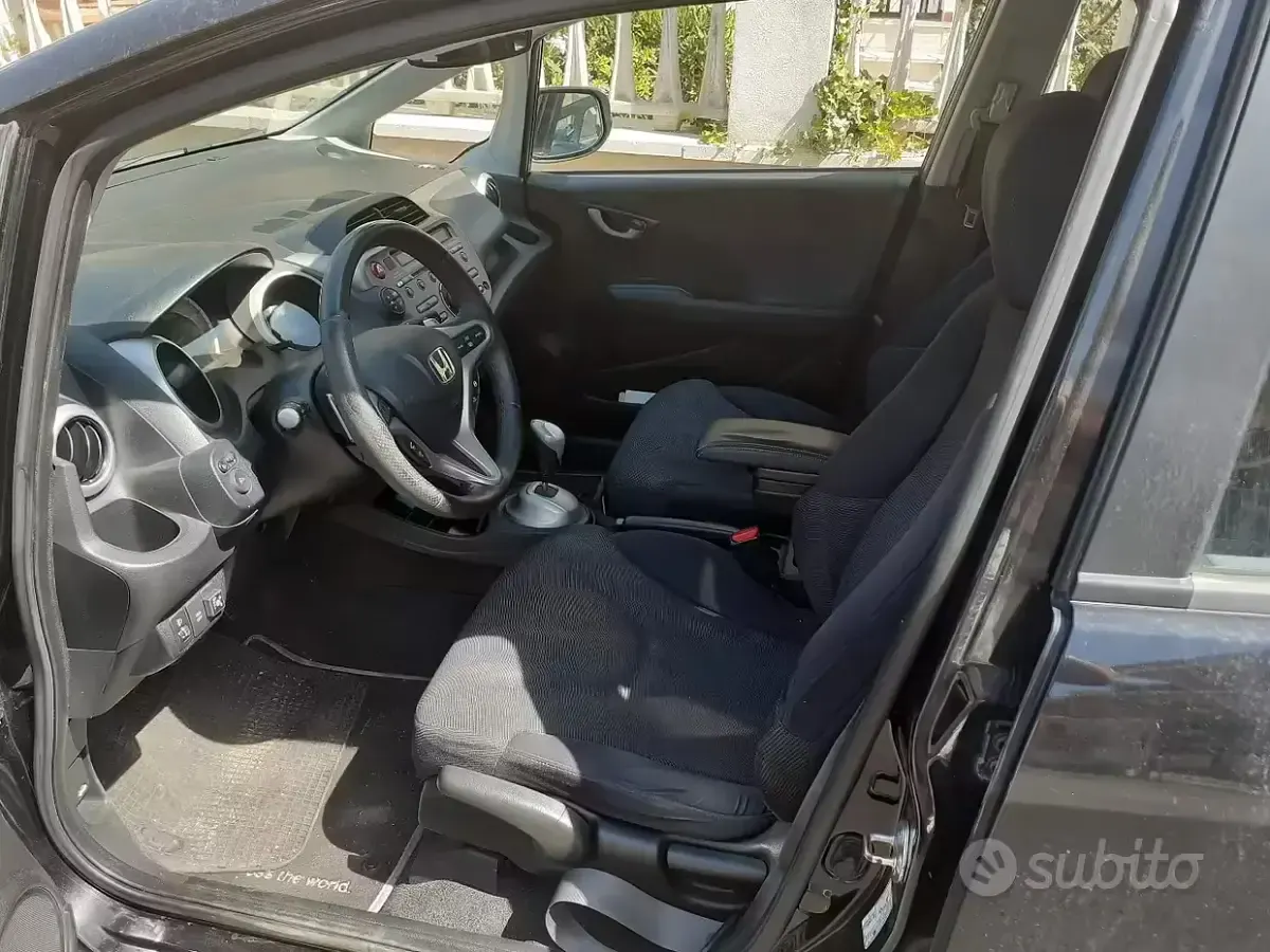 Usata Honda Jazz 99 CV (72 kW) 2009 Utilitaria