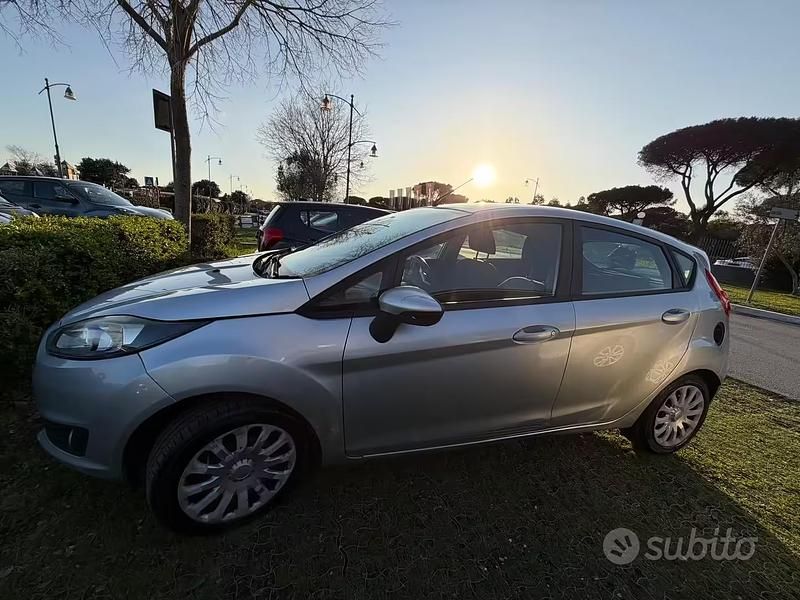 Usata Ford Fiesta 2014 Grigio Utilitaria