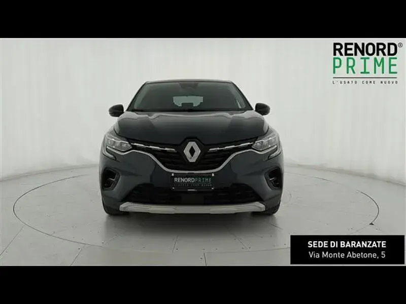 Usata Renault Captur Techno 160 CV (117 kW) 2023 Blu scuro SUV