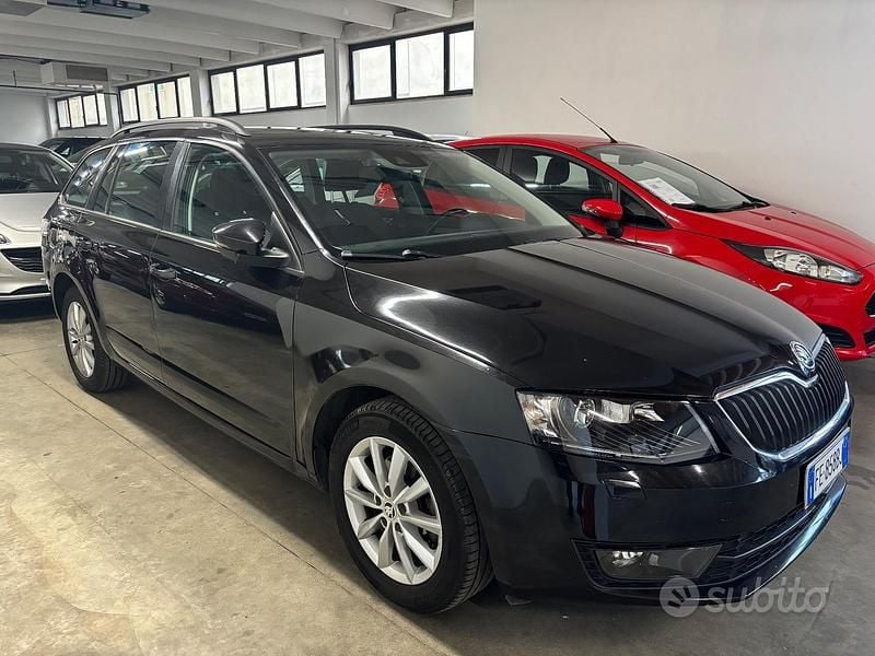 Usata Skoda Octavia G-TEC 110 CV (80 kW) 2016 Nero Station wagon