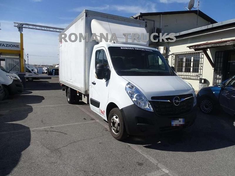Bianco Usata 2015 Opel Movano Furgone | 15.900 € (Molto cara) - Immagine 1/4