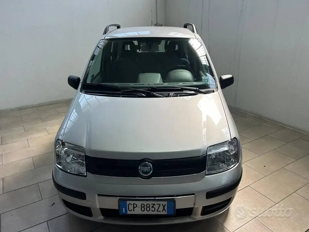 Usata Fiat Panda 54 CV (39 kW) 2006 Grigio Utilitaria
