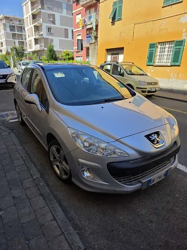 Usata Peugeot 308 109 CV (80 kW) 2008 Berlina
