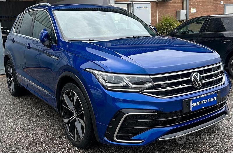 Usata VW Tiguan R-line 150 CV (110 kW) 2022 Blu SUV