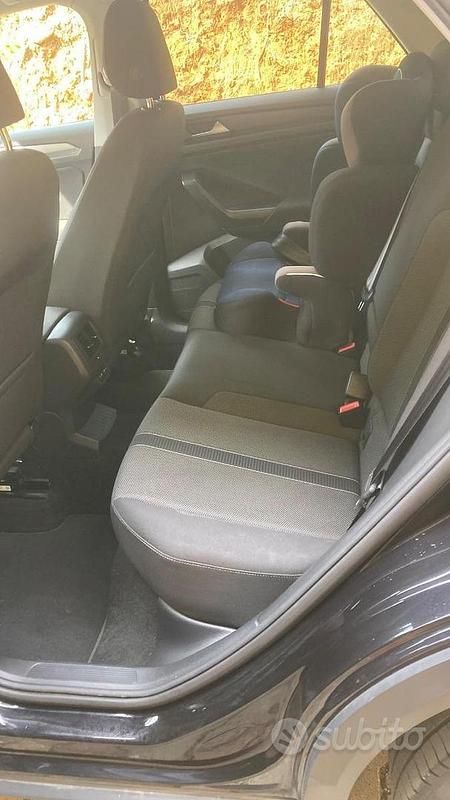 Usata VW T-Roc 115 CV (84 kW) 2022 Nero SUV