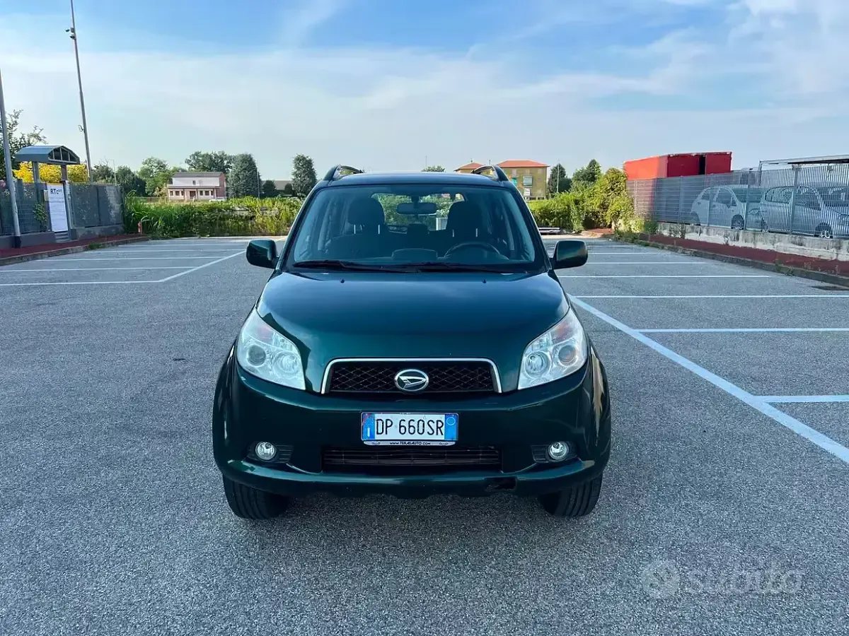 Usata Daihatsu Terios 105 CV (77 kW) 2008 Verde SUV