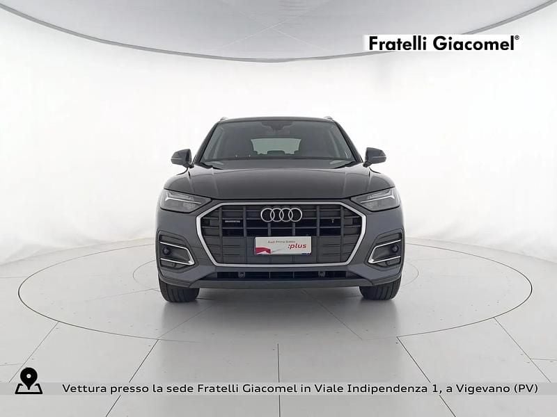 Usata Audi Q5 Business 204 CV (150 kW) 2021 Grigio manhattan metallizzato SUV