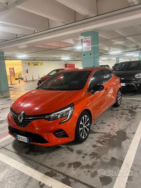 Usata Renault Clio V Techno 100 CV (73 kW) 2023